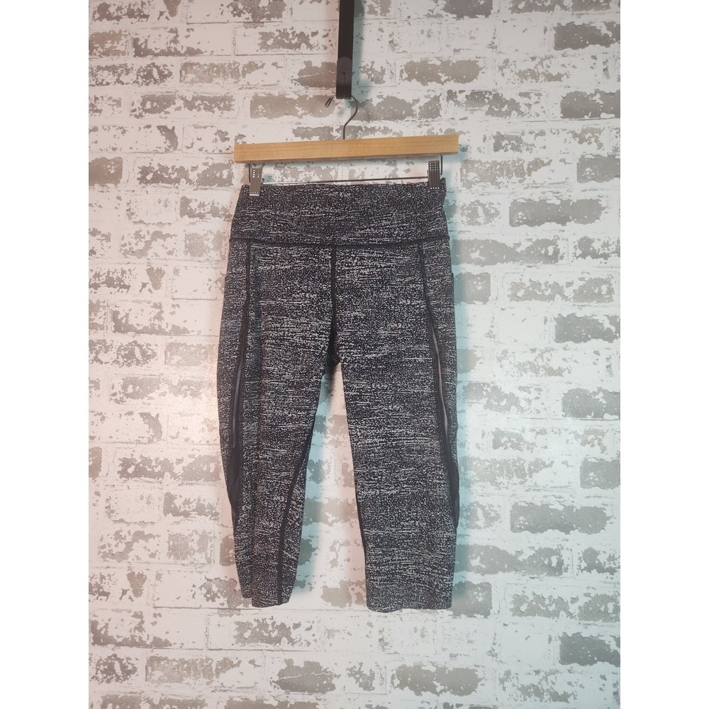 Lululemon‎ Pace Perfect Crop Leggings Size 8 White Black Marbled 18"